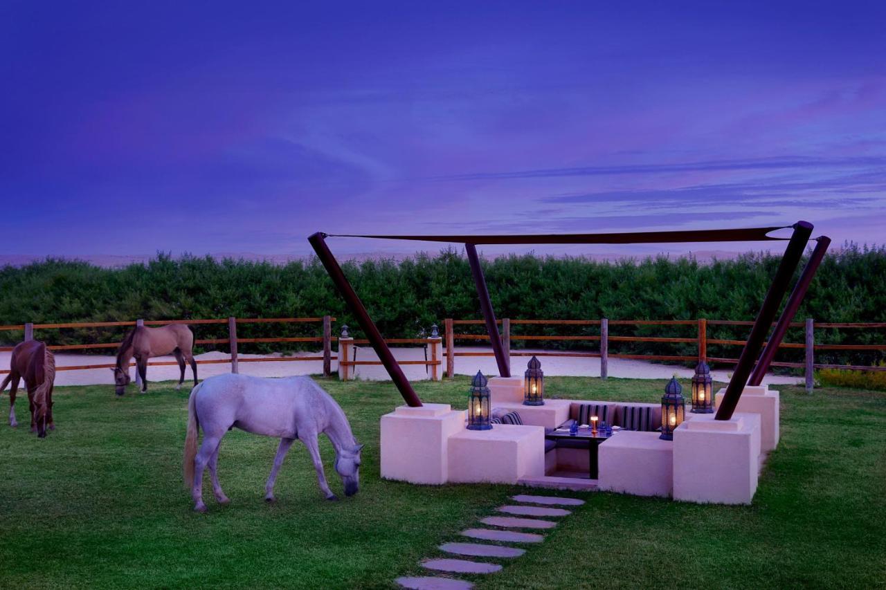 Al Wathba, A Luxury Collection Desert Resort & Spa, Абу Даби Екстериор снимка