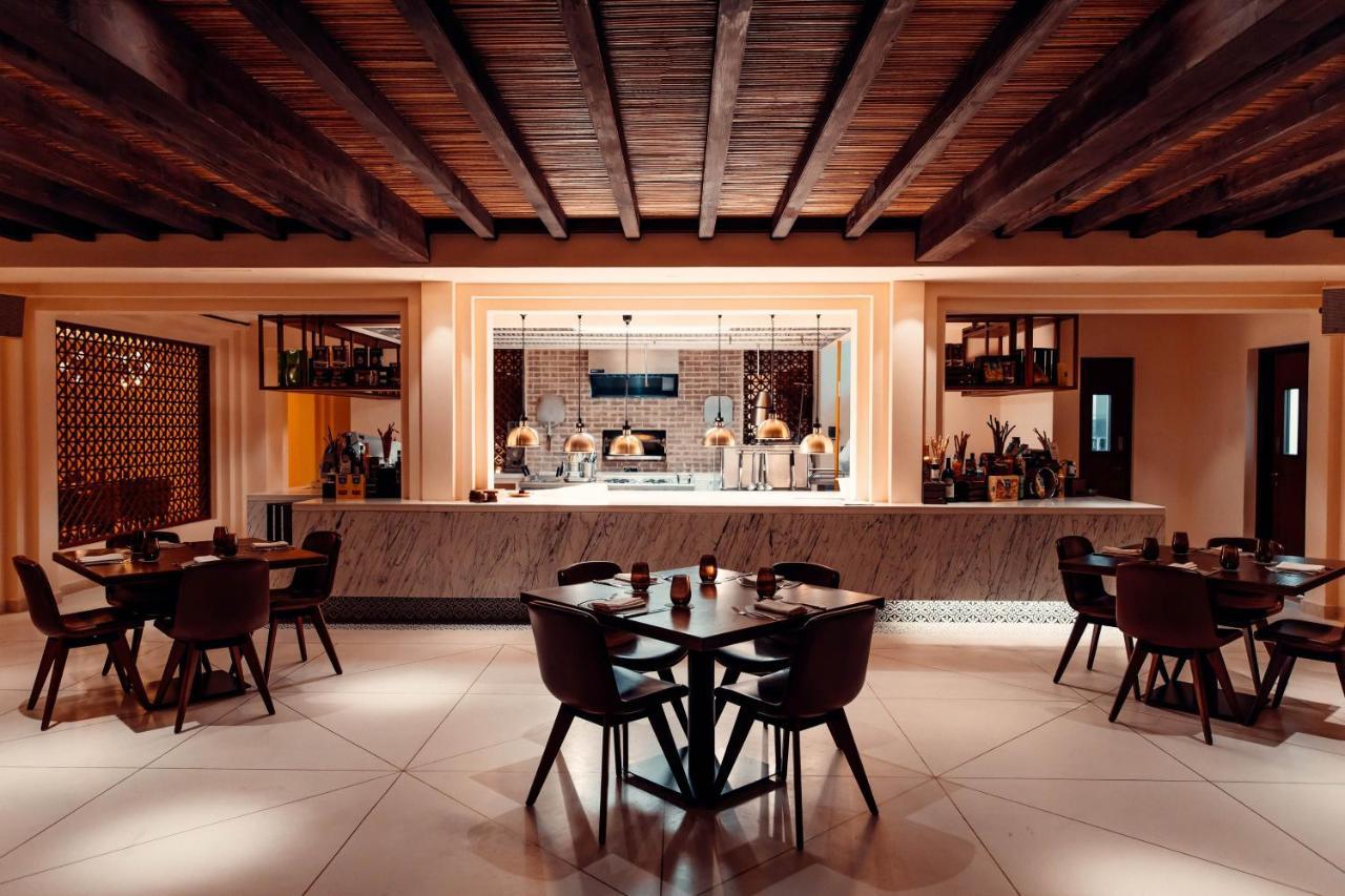 Al Wathba, A Luxury Collection Desert Resort & Spa, Абу Даби Екстериор снимка